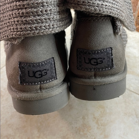 UGG Australia Classic Cardy Knit Button Boots Gray Women’s Size 8 Cozy Shoes - Picture 7 of 15